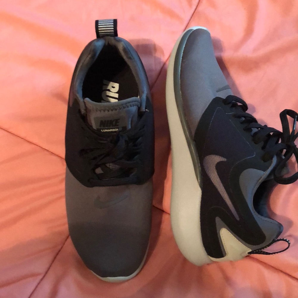 Nike Lunarsolo women’s shoe